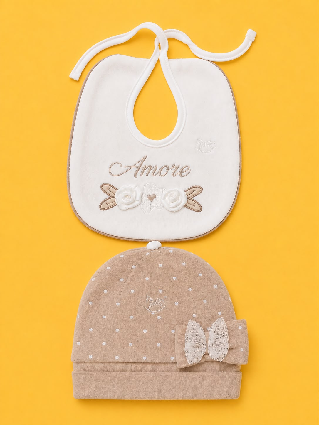 Set Cappellino e Bavaglino MIO668IN26